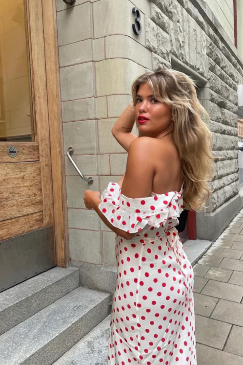 Claudia Maxi